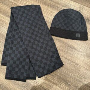 Louis Vuitton Men’s set hat and scarf